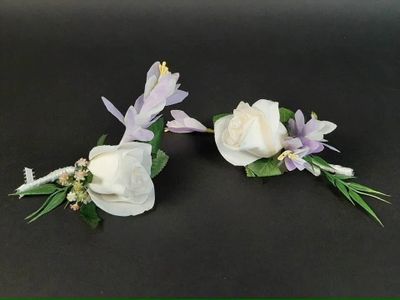 Cascade Bridal Bouquet 4 Piece Package - Image 7