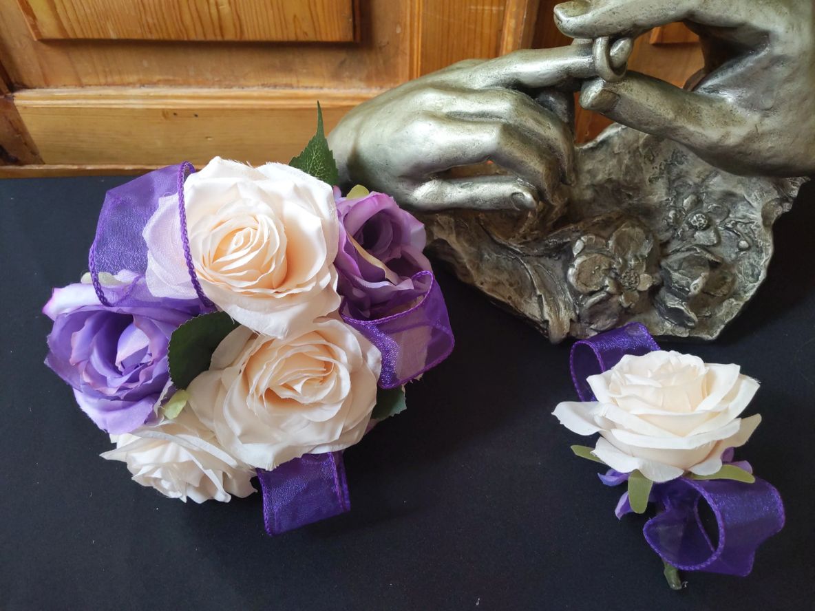Purple Champagne Wedding Bouquet & Bout