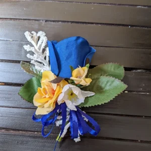 Blue White Heather Boutonniere
