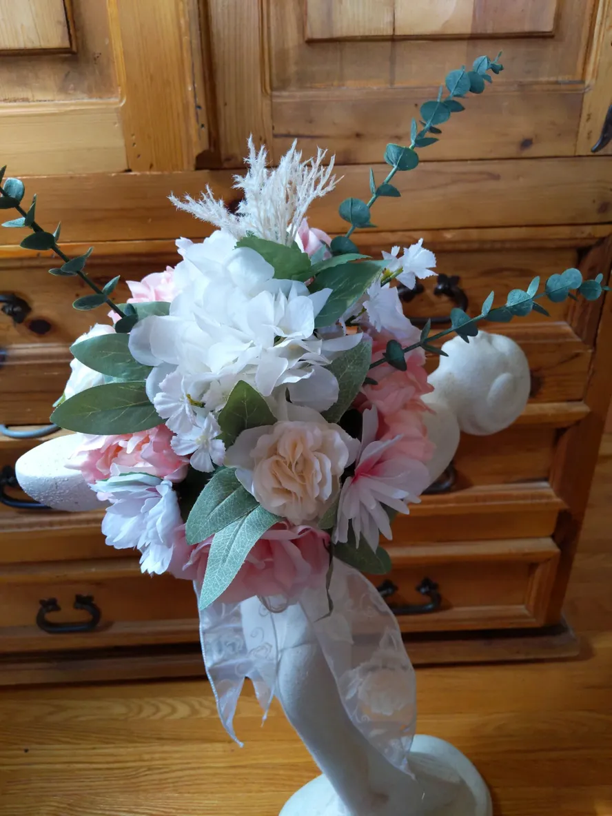 Summer Love 22" Bridal Bouquet & Matching Bout - Image 3
