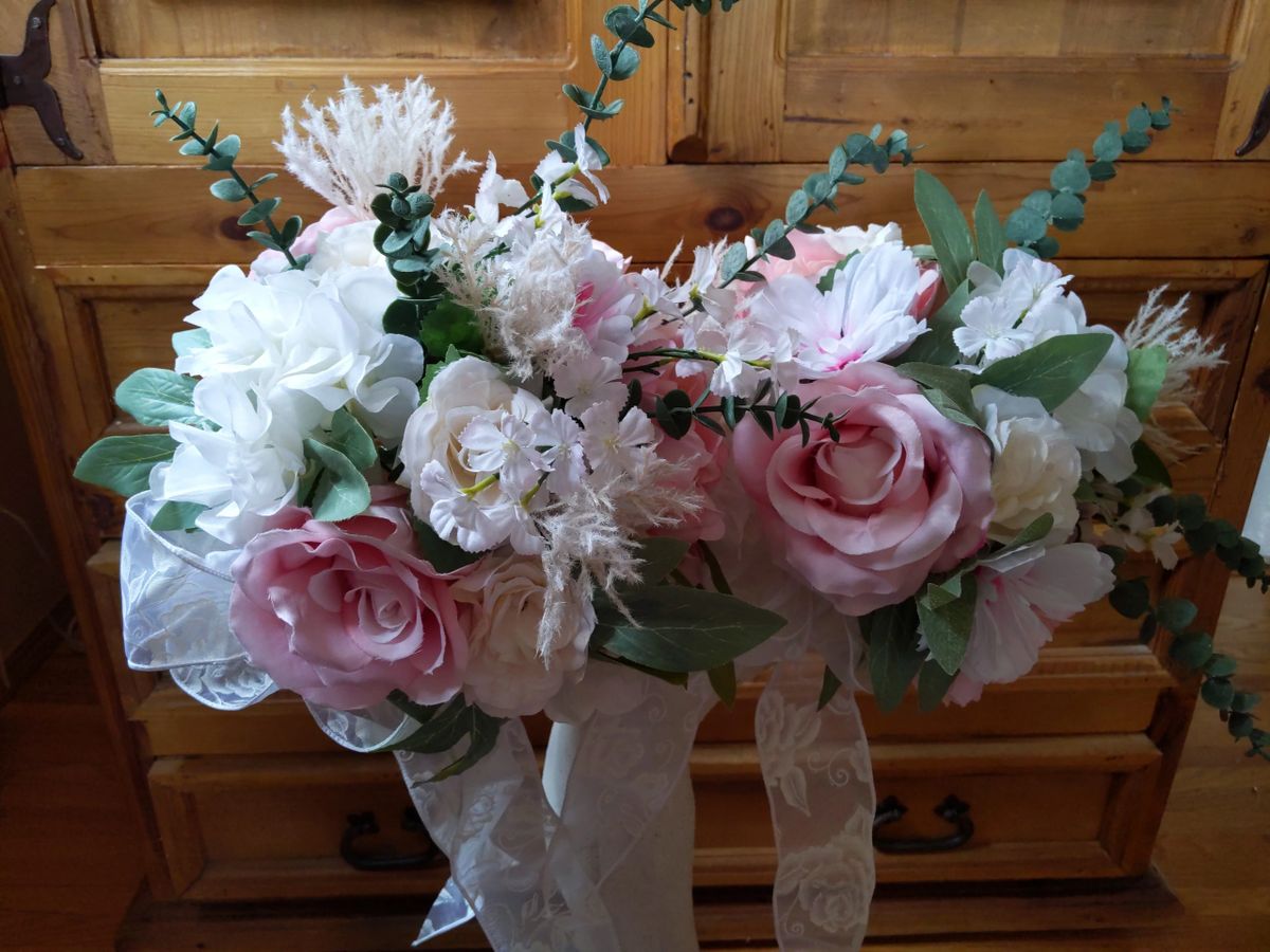 Summer Love 4 Piece Wedding Flowers Package - Image 6
