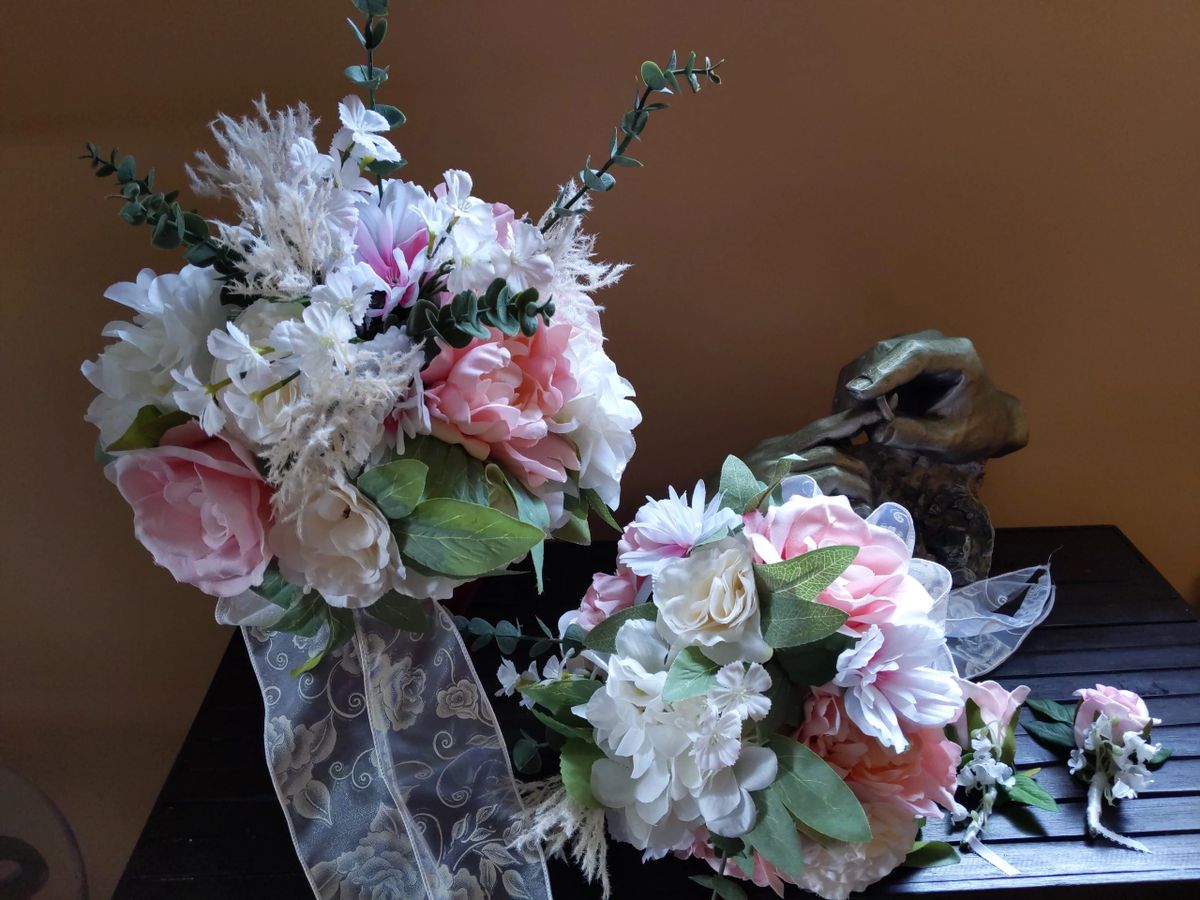 Summer Love 4 Piece Wedding Flowers Package - Image 7